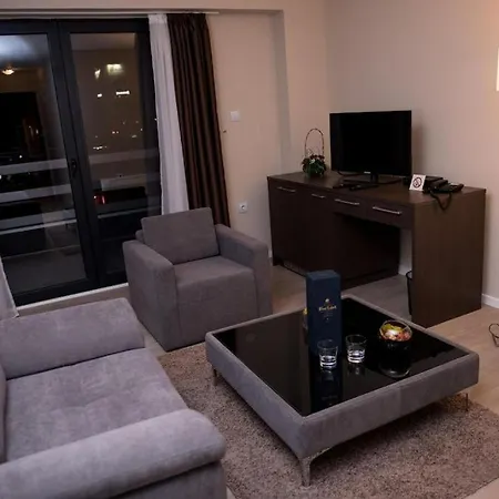 Kami Aparthotel